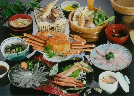 「伊根の舟屋」と「天橋立」冬の三大味覚！ズワイガニ！フグ！ブリ！大満喫御膳